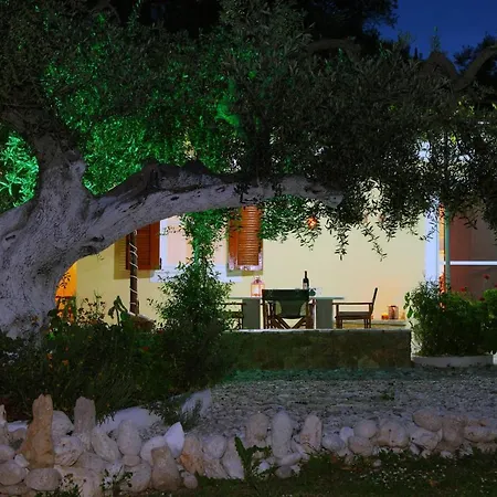 Prázdninový dům Anthia's Country House Áyios Nikítas